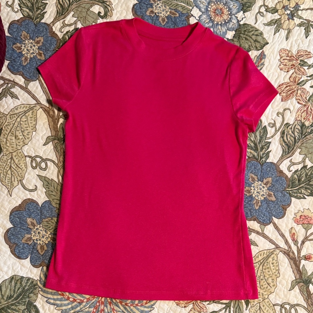 Women's Fushia Top